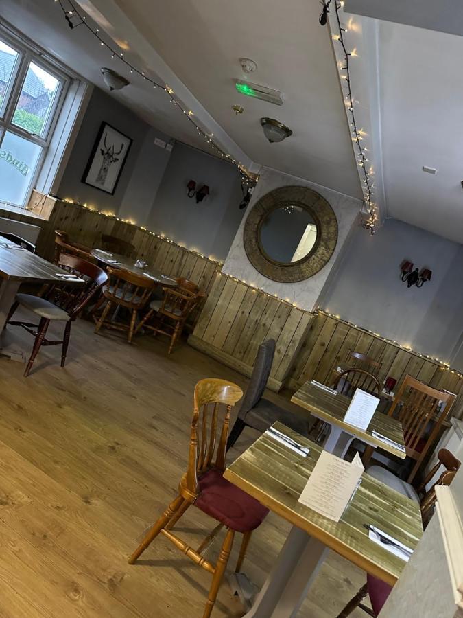 The Hinds Head Hotel Chorley  Bagian luar foto