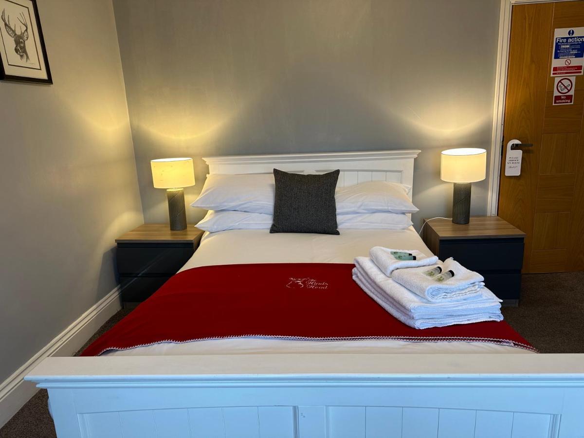 The Hinds Head Hotel Chorley  Bagian luar foto