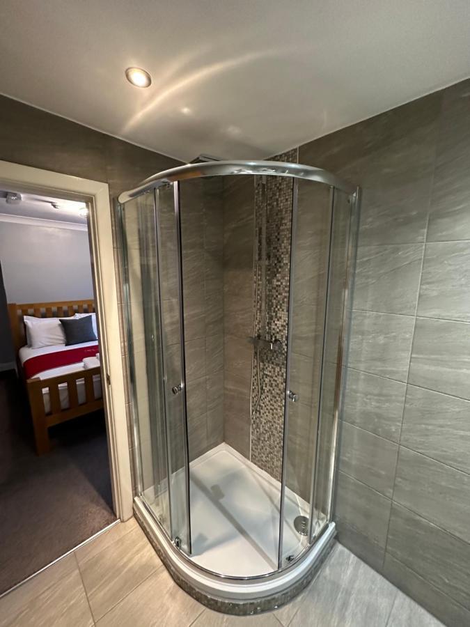 The Hinds Head Hotel Chorley  Bagian luar foto